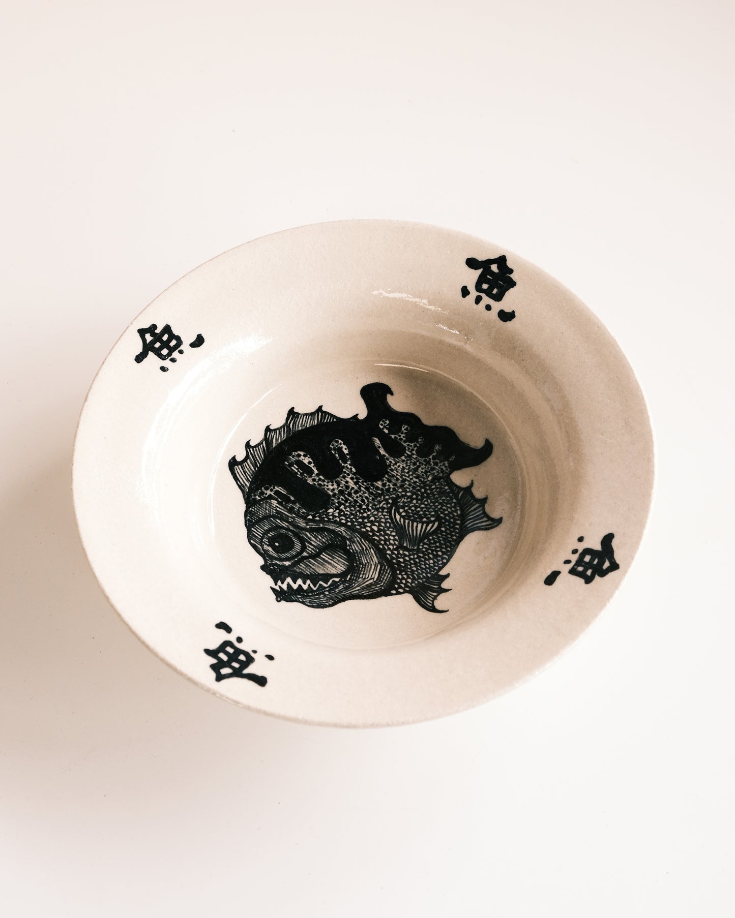 丑鱼 Ugly Fish Bowl Plate