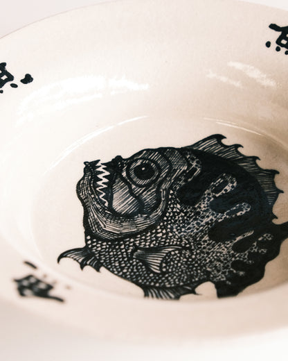 丑鱼 Ugly Fish Bowl Plate