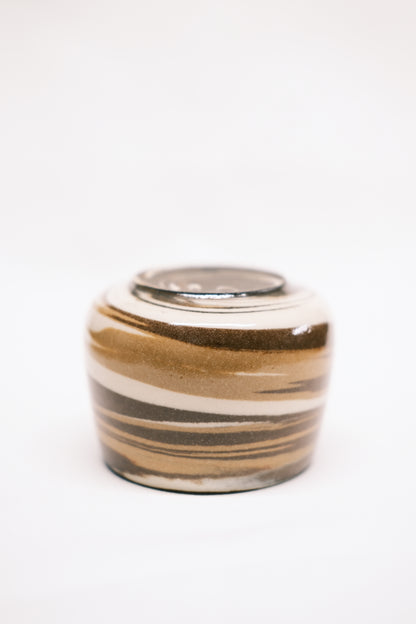 Brown 05.