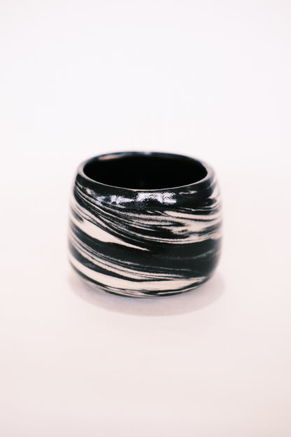 Black 01.