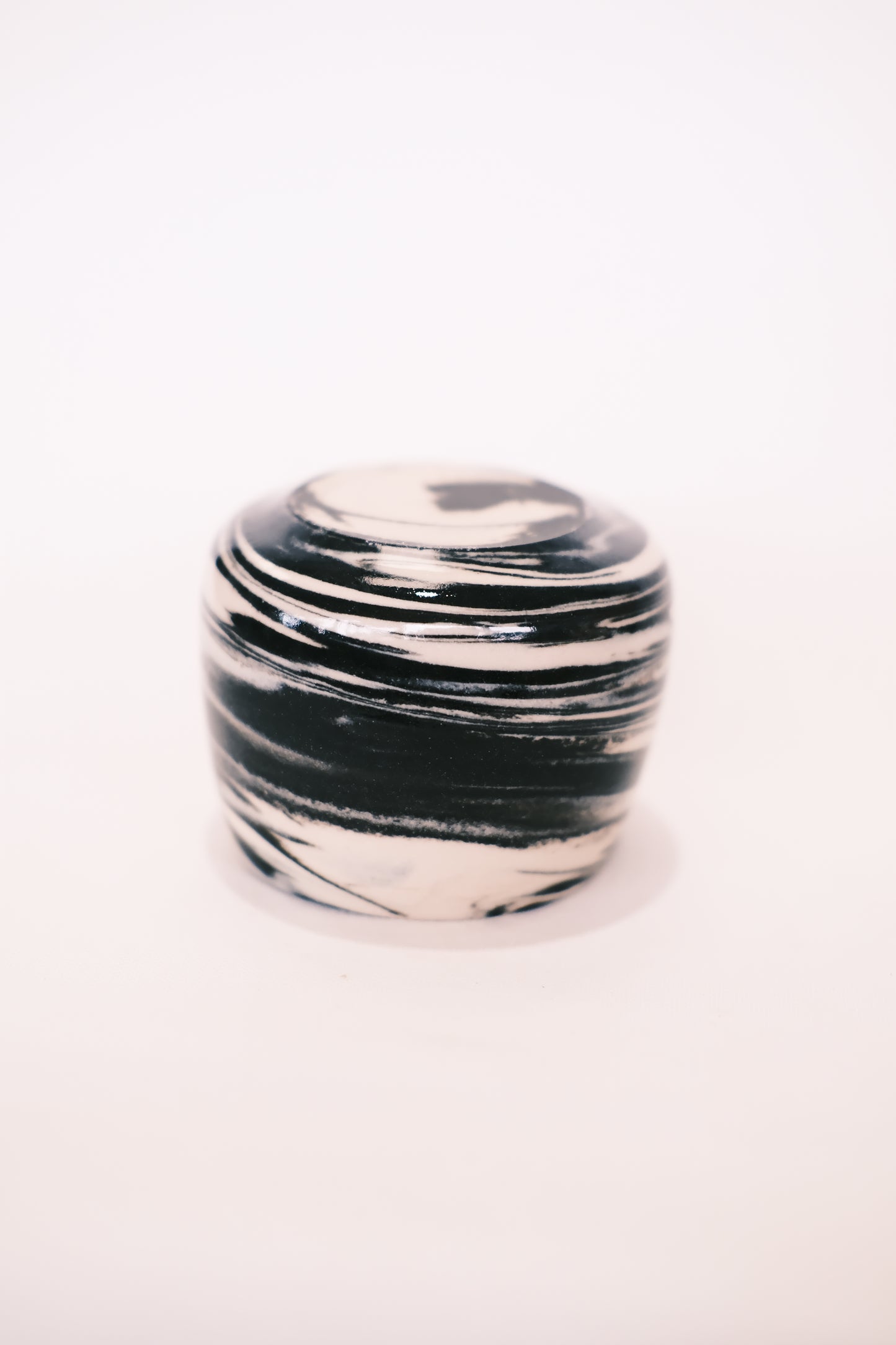 Black 04.