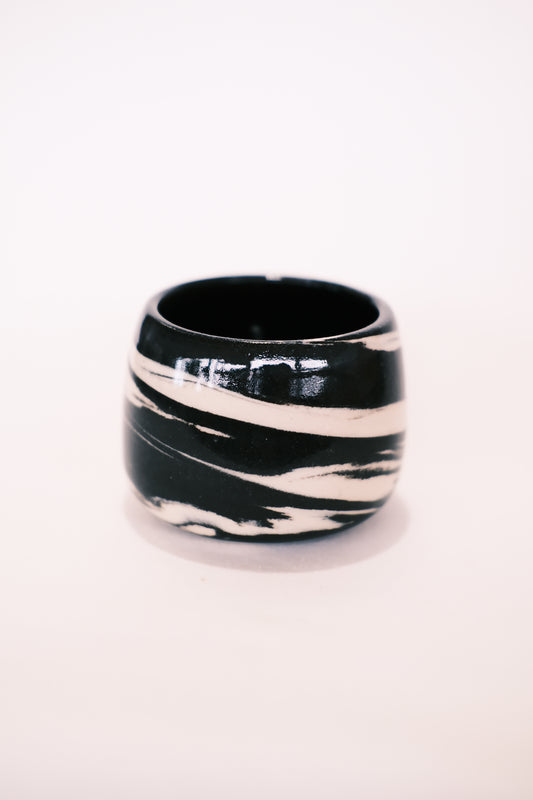 Black 05.