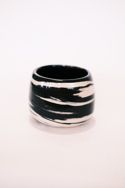 Black 05.