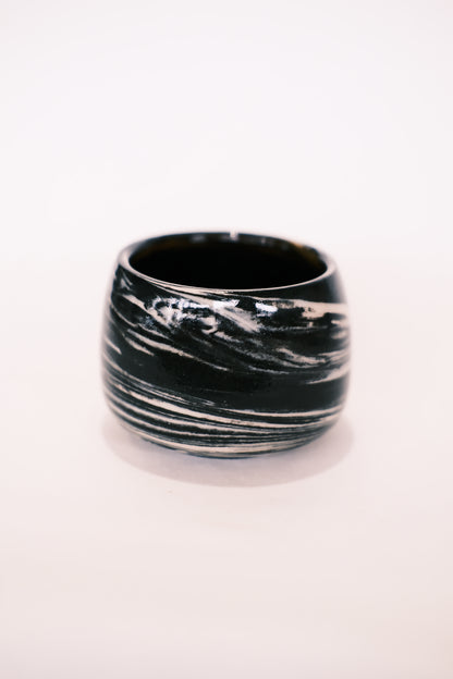 Black 06.