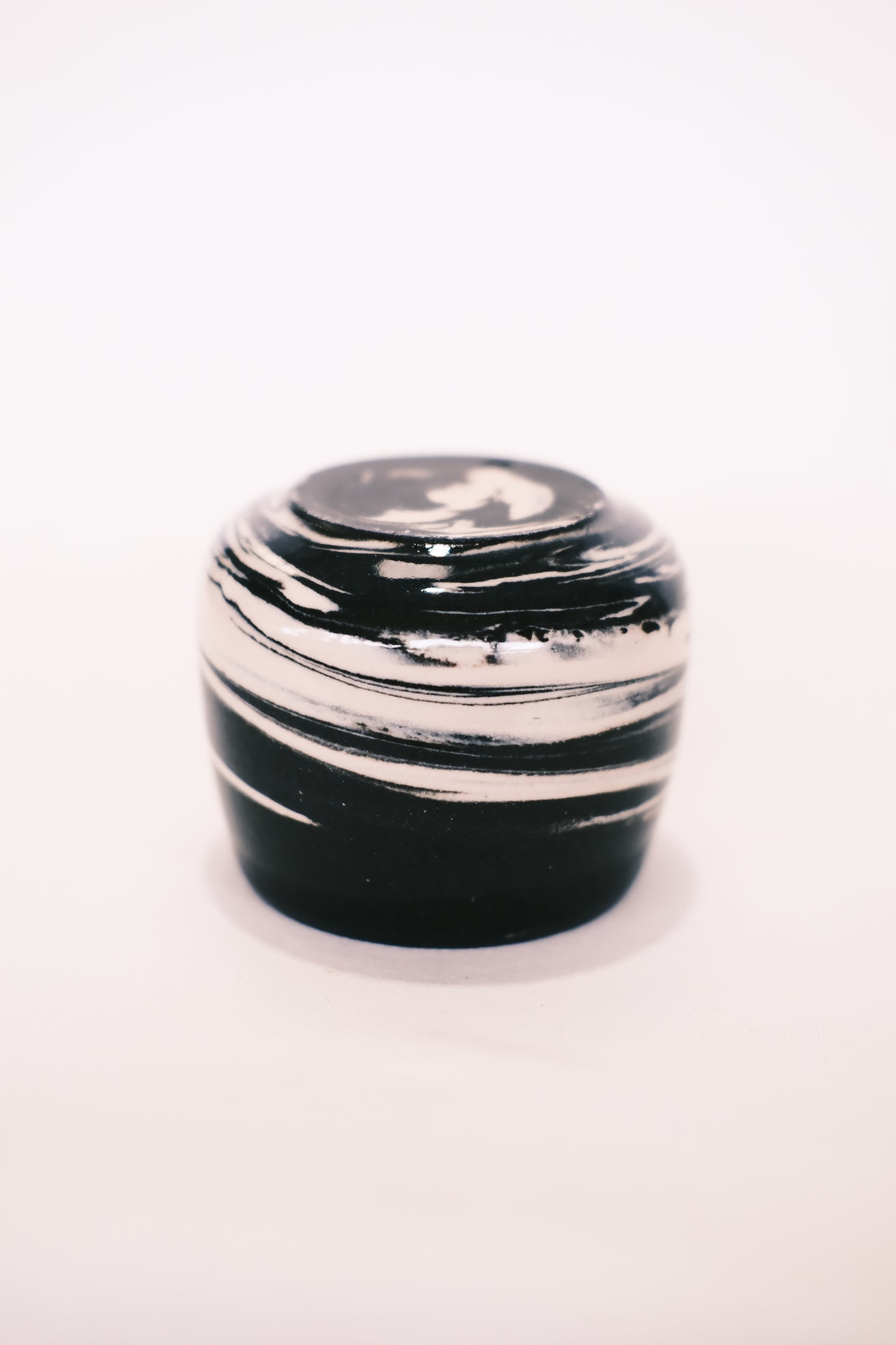Black 08.