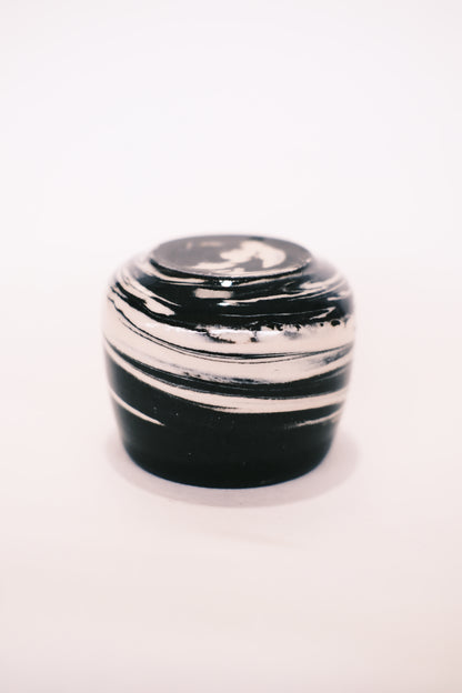 Black 08.