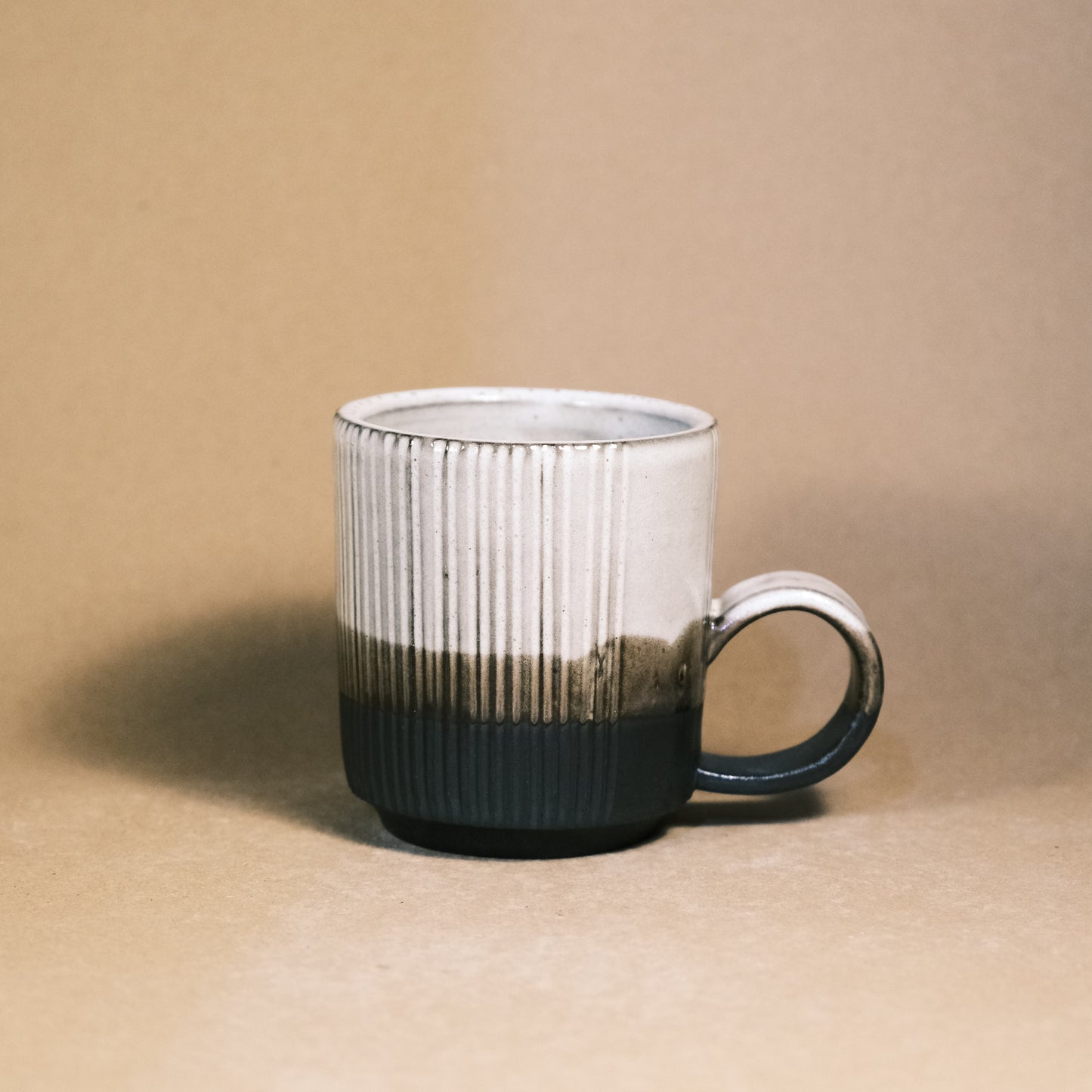 Matt black & White 04