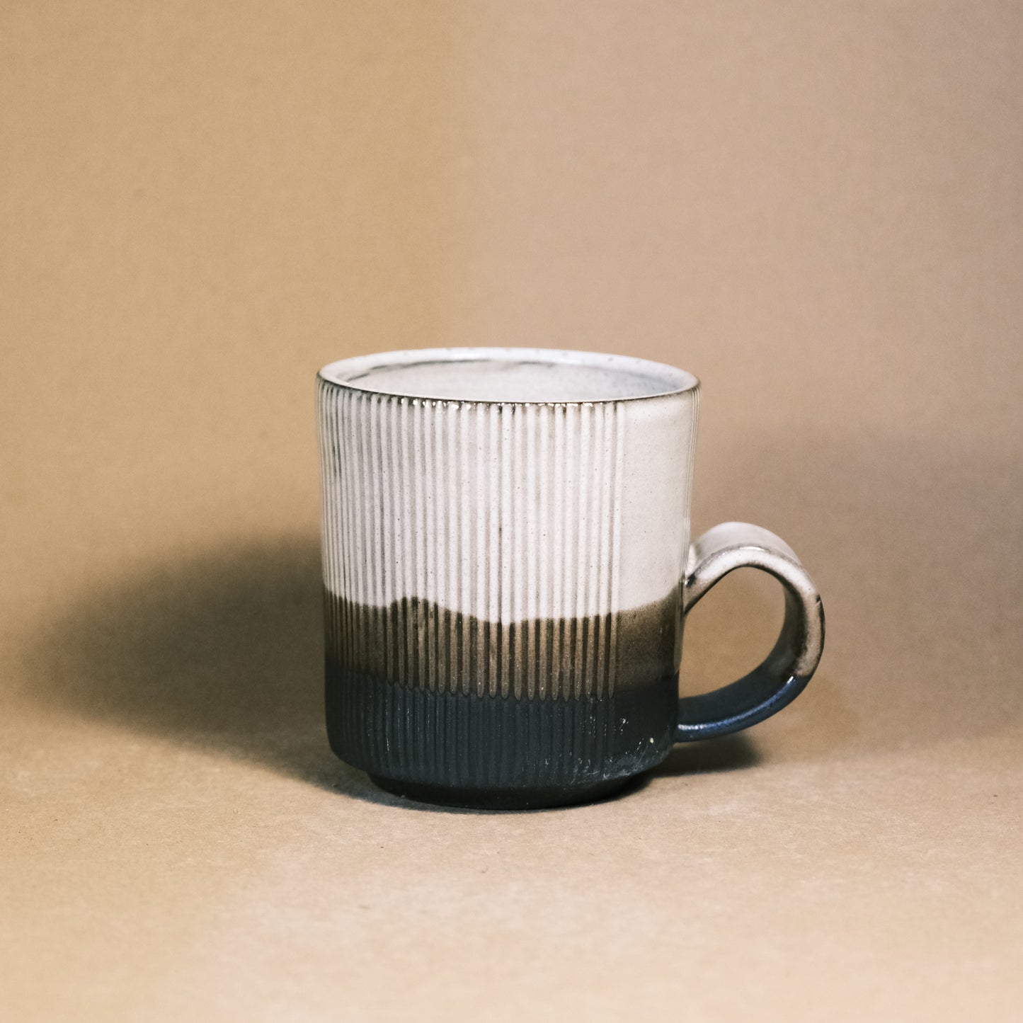 Matt black & White 03