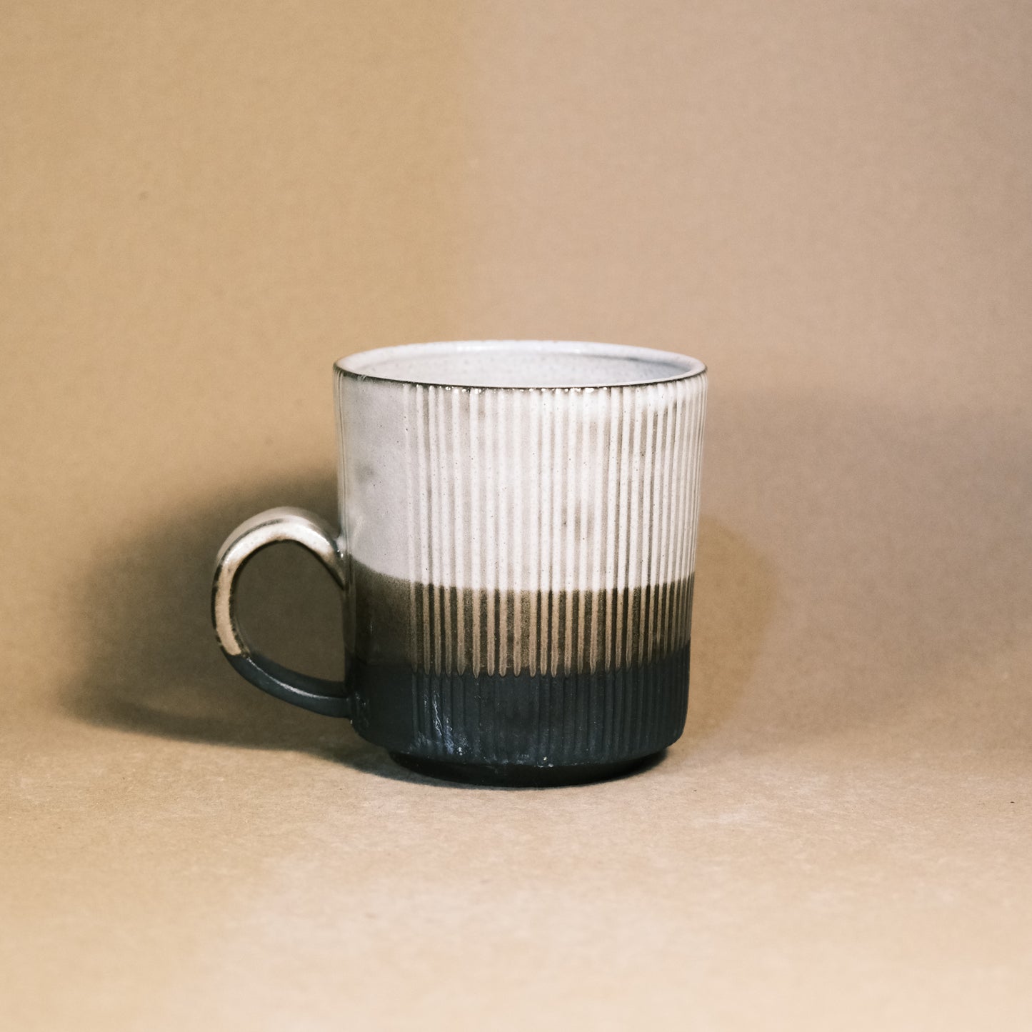 Matt black & White 03