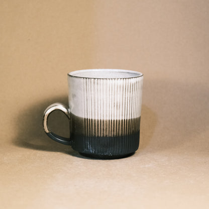 Matt black & White 03