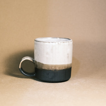 Matt black & White 02