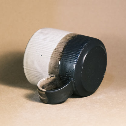 Matt black & White 02