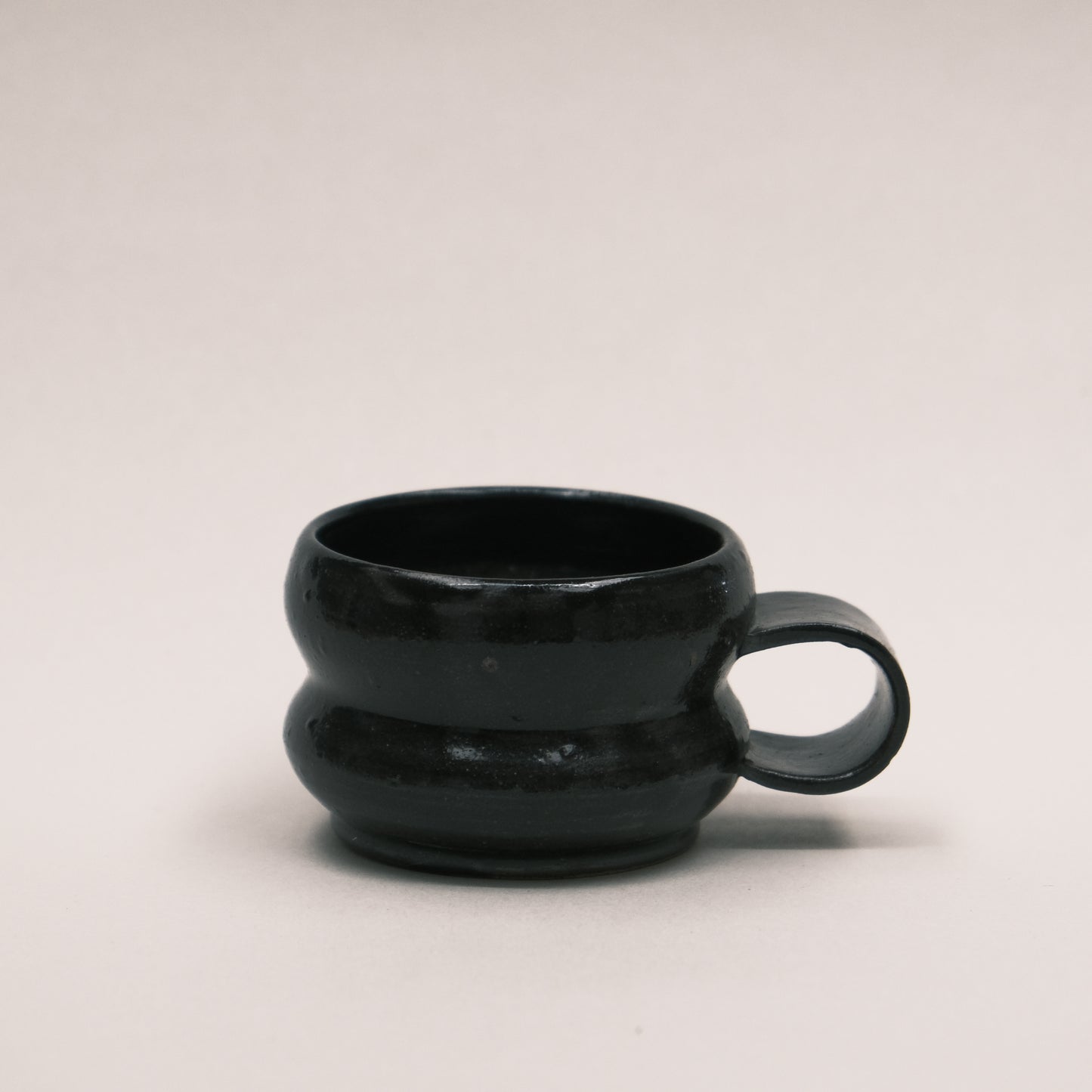 S Mug 02